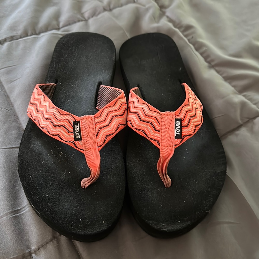 Ladies Teva flip flops
